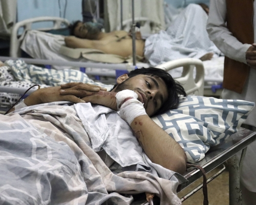 阿富汗缺乏醫療物資及專業醫療人員。美聯社圖片