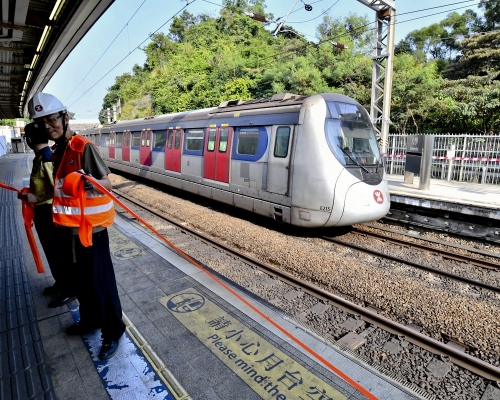 港鐵大學站及紅磡站繼續關閉。資料圖片