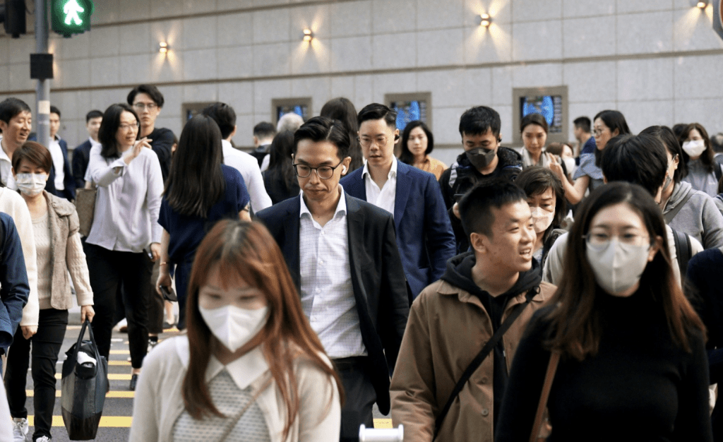 香港社會熱情關注選舉,團結一致共謀未來。 香港社會熱情關注選舉,團結一致共謀未來。