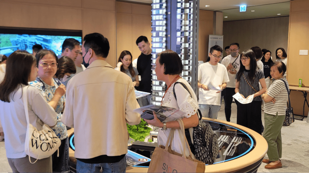 UNI Residence示位現參觀人流。
