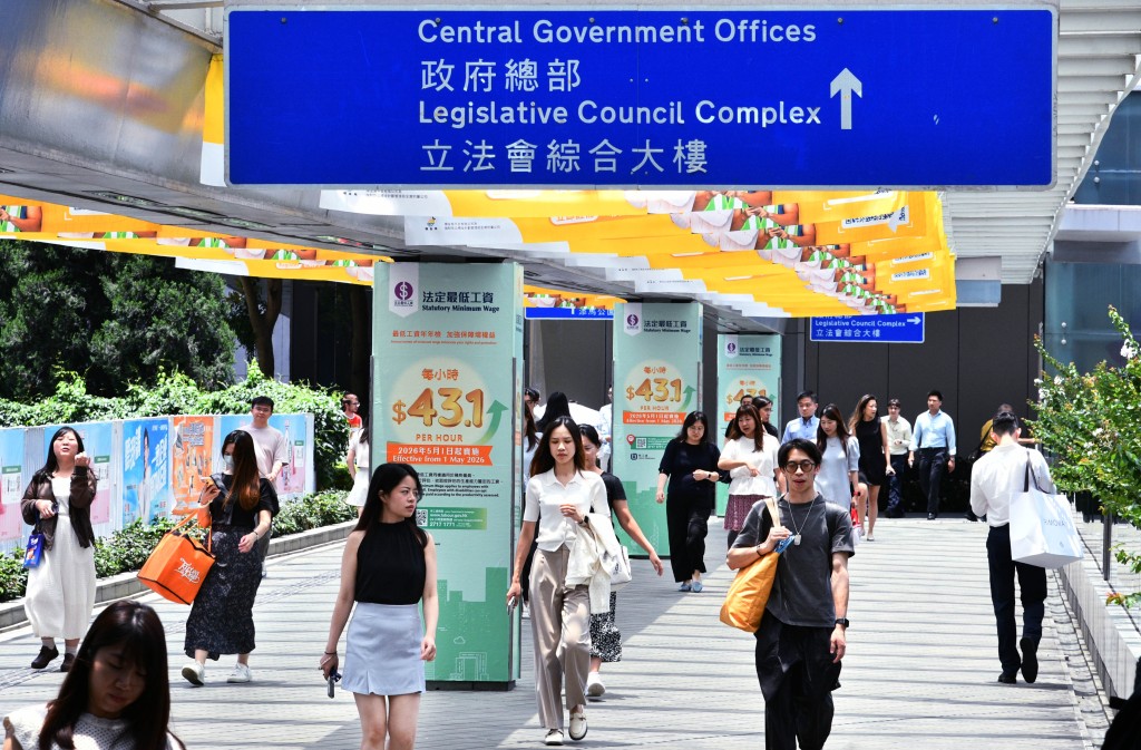 招聘的6個學位職系包括政務主任、二級行政主任、助理新聞主任(一般工作)、二級助理貿易主任、二級管理參議主任及二級運輸主任。 招聘的6個學位職系包括政務主任、二級行政主任、助理新聞主任(一般工作)、二級助理貿易主任、二級管理參議主任及二級運輸主任。