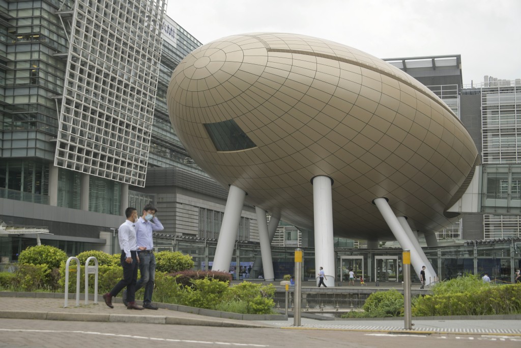 林世雄提到科學園和數碼港因距離市區較遠，遠離市區，可操作性高，適合進行低空經濟的試驗。