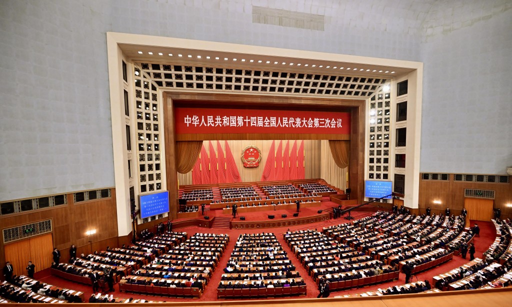 李慧琼若問鼎主席一職，亦需要說服外界如何兼顧人大常委工作。資料圖片