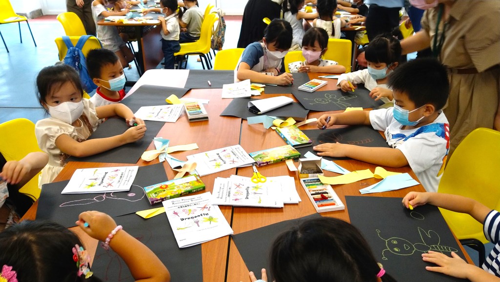 資優體驗班讓K2、K3學生落手落腳實踐，提升孩子在科學、藝術等方面的興趣。