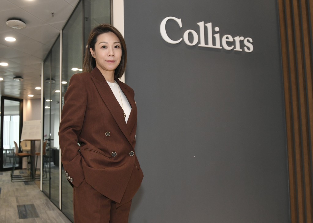 高力李婉茵指,洪水橋商地有潛力將非住宅樓面由20%放寬至30%,以增加吸引力及配合大學城發展的相關配套。 高力李婉茵指,洪水橋商地有潛力將非住宅樓面由20%放寬至30%,以增加吸引力及配合大學城發展的相關配套。