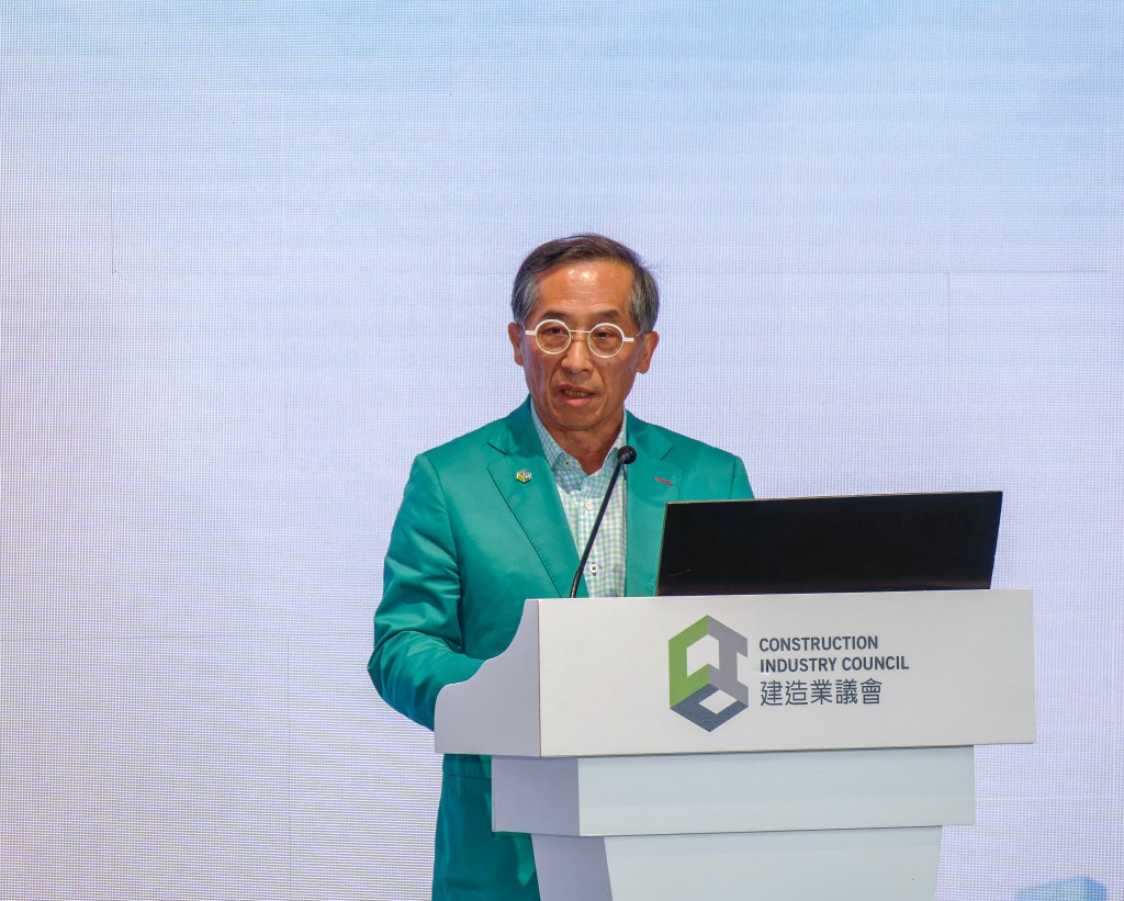 建造業議會主席何安誠工程師致歡迎辭。 建造業議會主席何安誠工程師致歡迎辭。