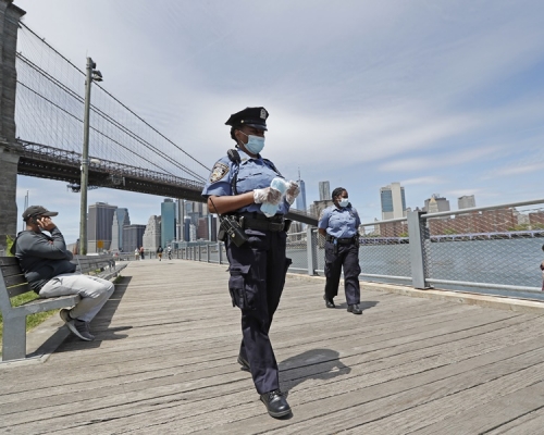 紐約州累計確診病例351371宗。AP