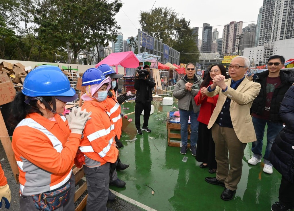 謝展寰感謝約230位前線清潔團隊在大年初一緊守崗位。環境及生態fb