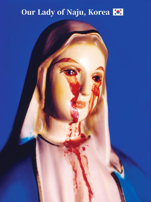 有网友再在网上找到类似的圣母流血像。