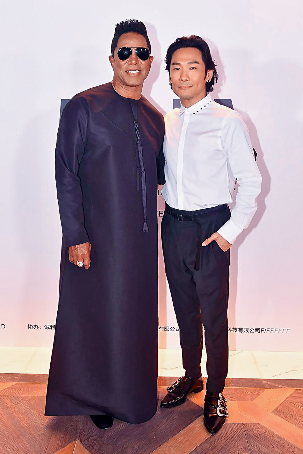 Alex指認識《米高積遜》主角Jaafar父母10多年，包括2017年在杭州與Jaafar父親Jermaine同場。