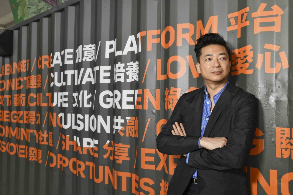 多綫藝人趙永洪,瞄準村屋上車親近大自然。