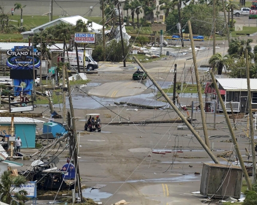 颶風艾達在路州造成很大破壞，當地電力公司和公共服務委員會飽受抨擊。美聯社資料圖片