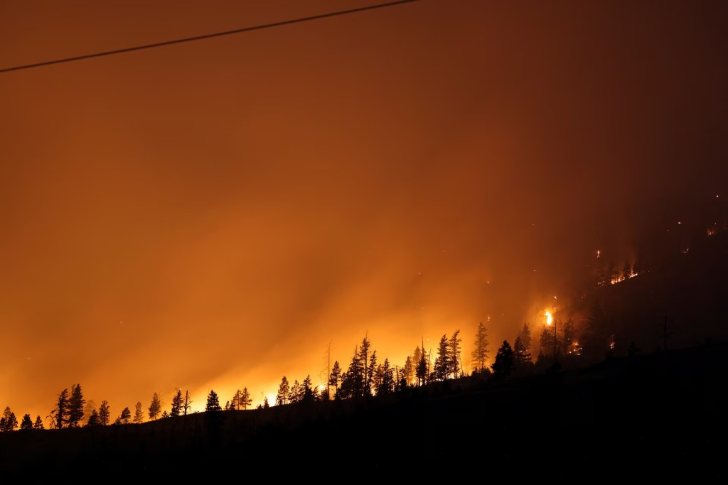 加拿大西北部山火肆虐，當地居民需疏散。路透社
