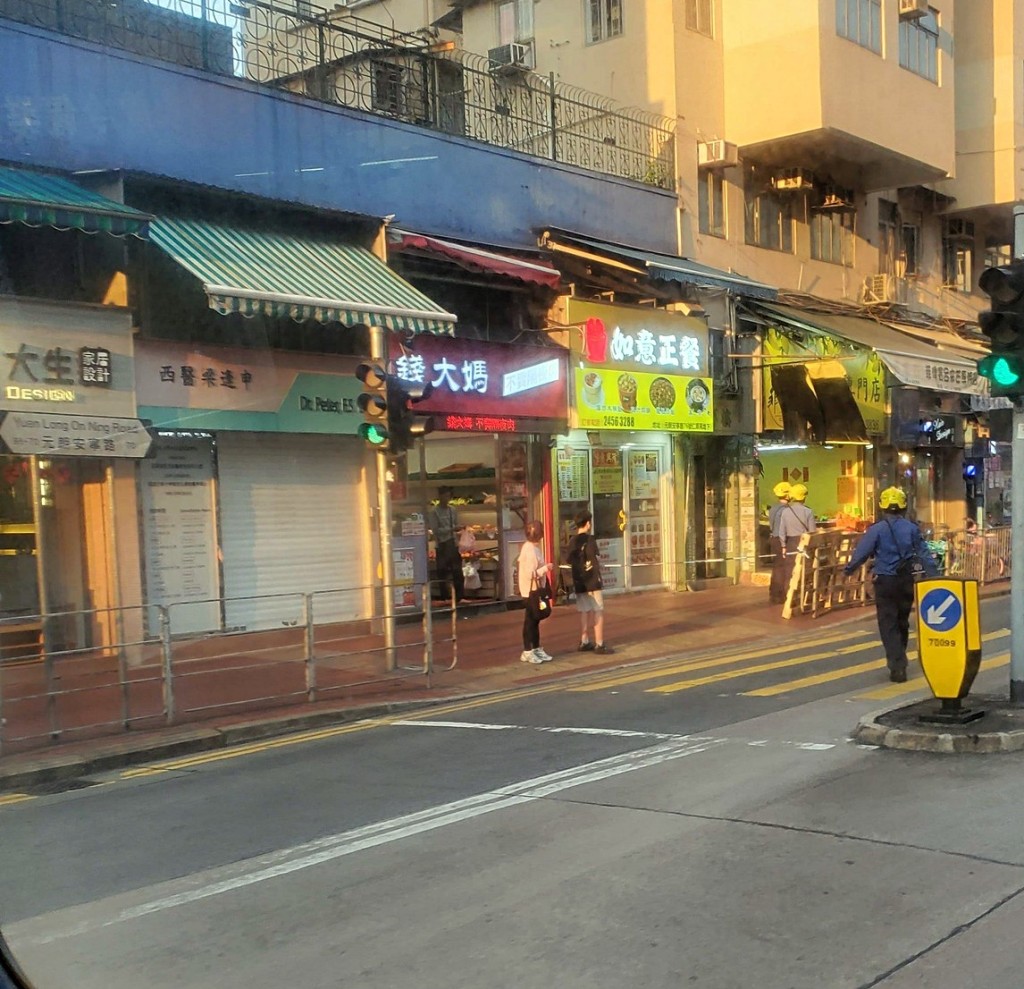 消防到场拯救。网图