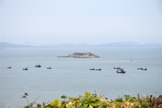 延坪岛是位于黄海京畿湾中的一个群岛，位置在两韩分界线附近，南北韩对此岛归属有争议。资料图片