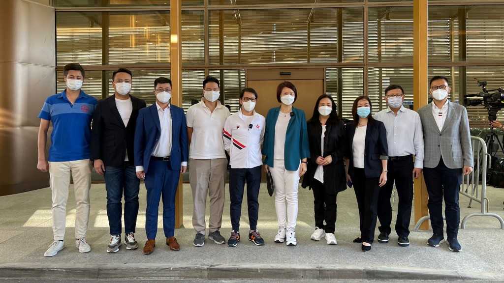 民建聯東盟外訪團今日出發。李慧琼FB