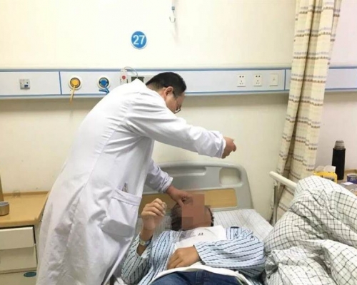 目前,他已因病情好轉而出院。網圖