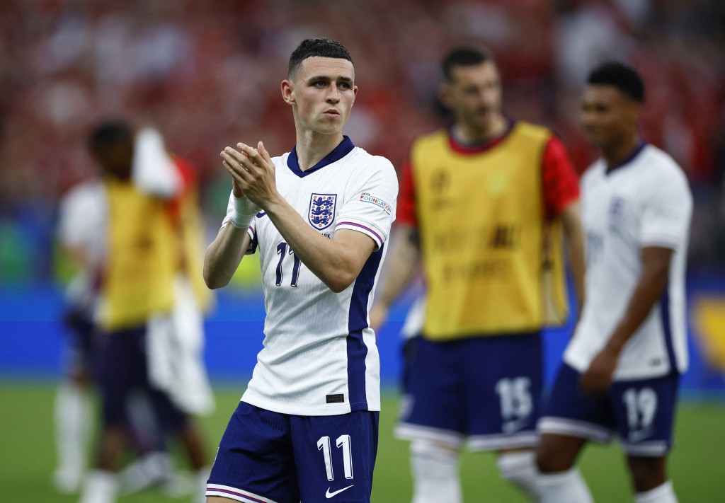 英格兰首2仗表现平平，球员受到批评。Reuters