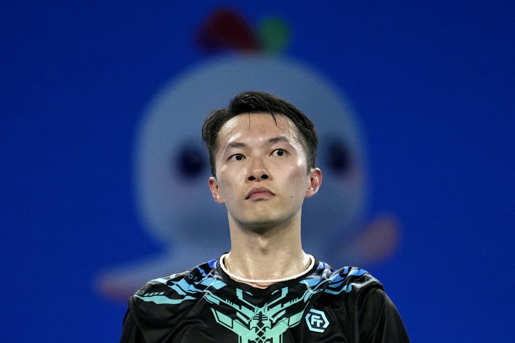 伍家朗于男单8强下马。中新社 伍家朗于男单8强下马。中新社