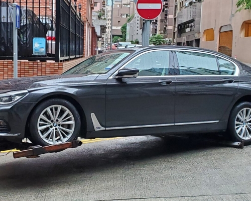 肇事私家車事後被拖往警察汽車扣留中心作檢驗。楊偉亨攝