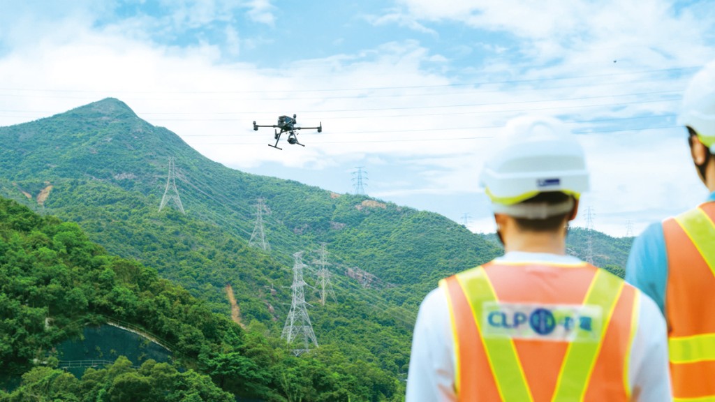 中電運用無人機等先進技術加強巡查供電設施的效率。 中電運用無人機等先進技術加強巡查供電設施的效率。
