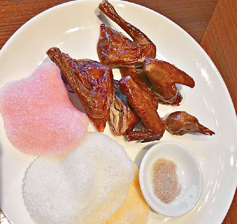 ■「Hong Kong Kitchen」燒乳鴿