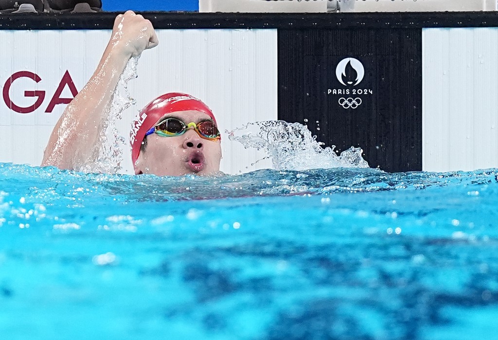 潘展乐破世绩夺100米自金牌，为国家队带来今届奥运游泳项目首金。新华社