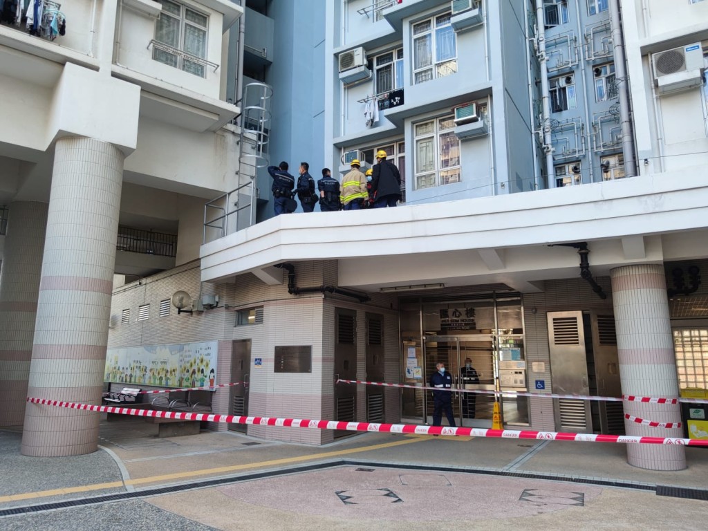 警員及消防到場調查。梁國峰攝