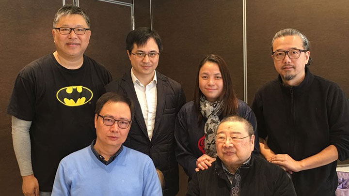 2018年倪匡獲香港電影編劇家協會頒發編劇會銀禧榮譽大獎。資料圖片