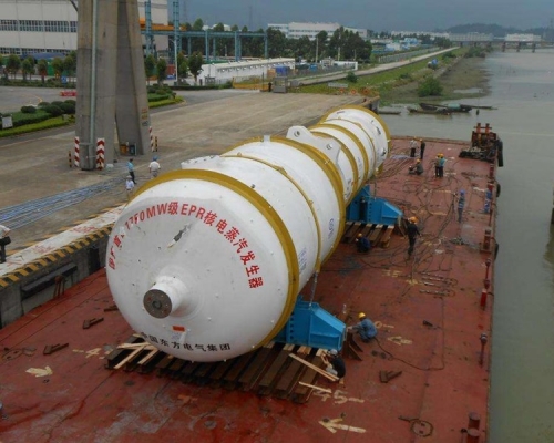 台山2號機組首台蒸汽發生器於2012年由東方重機完成組裝在廣州黃埔港裝船付運。中遠物流圖片