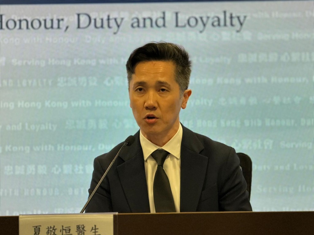 夏敬恒醫管局就今次事件設立了熱線供病人查詢，現時已利用電話接觸到1萬名病人。資料圖片