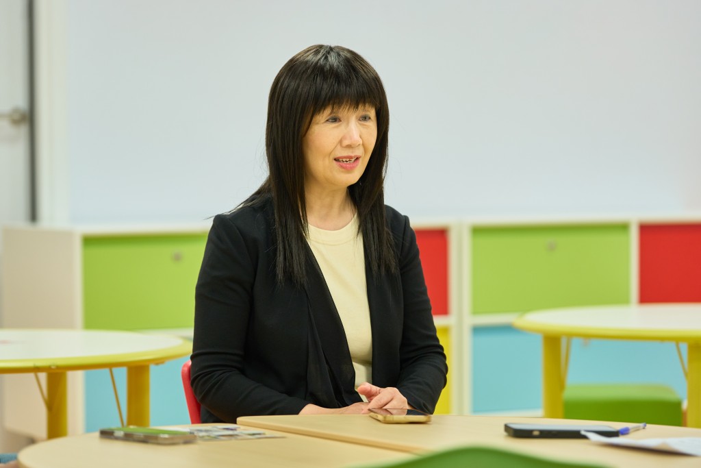 香港教育大學卓越教學發展中心副總監、EmoCare研發團隊負責人宋燕捷教授(圖片來源:《親子王》) 香港教育大學卓越教學發展中心副總監、EmoCare研發團隊負責人宋燕捷教授(圖片來源:《親子王》)