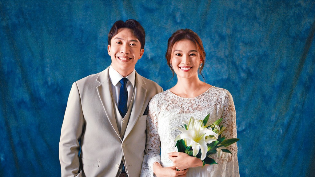 两位新加坡演员吴清梁、周智慧演夫妻，对许瑞奇诸多刁难。