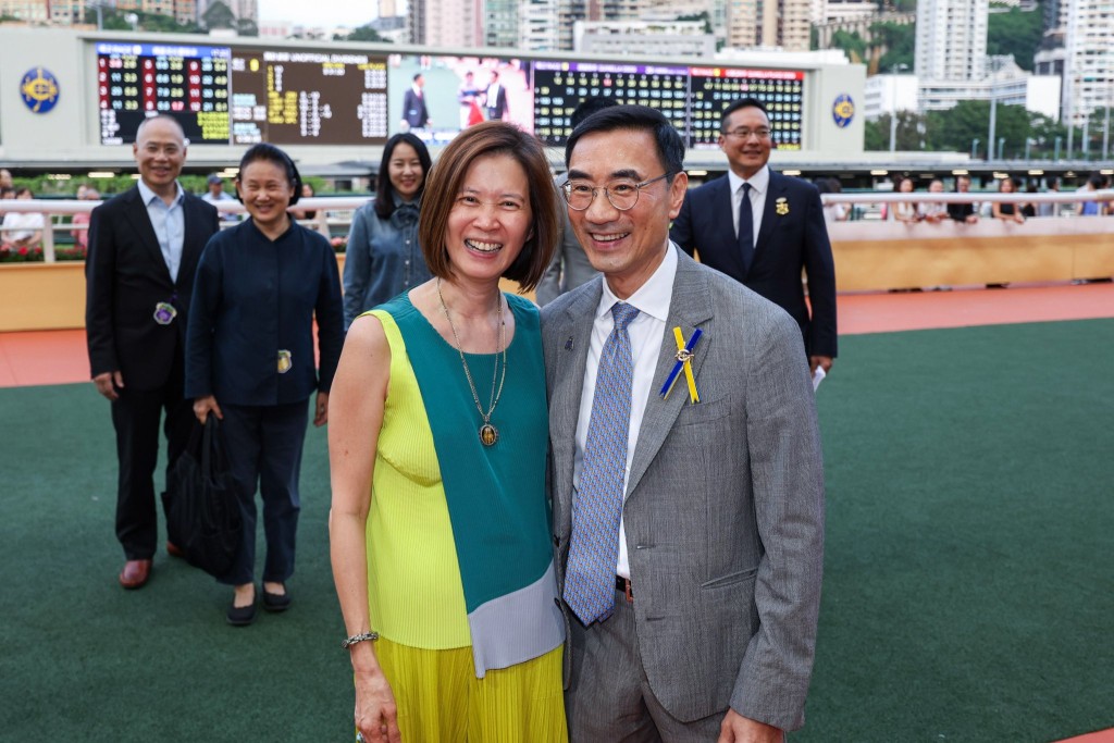 剛周日谷草日馬賽，利子厚和太太利龐卓貽名下，羅廐的「馬力」在港一出即勝。