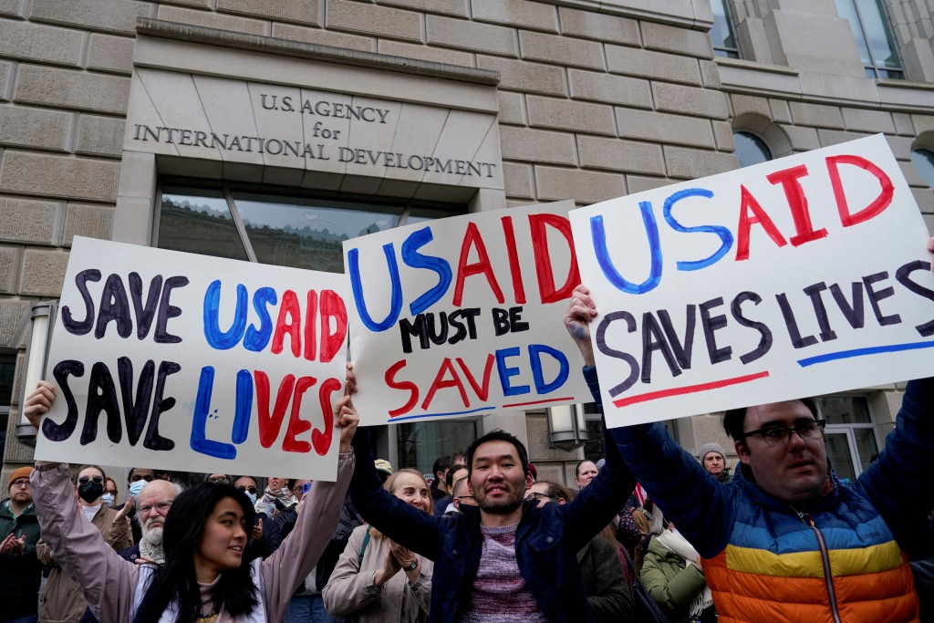 民眾示威，抗議特朗普政府削減對國際開發署（USAID）的撥款。