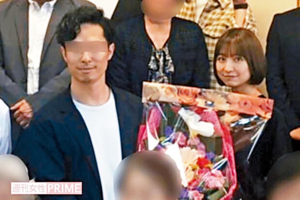 一直以受害者姿態出現的麻里子老公(左),疑似是騙婚渣男。