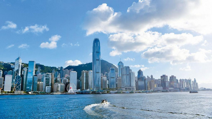 至于香港投资管理有限公司，他期望可在年底前完成首笔投资。资料图片
