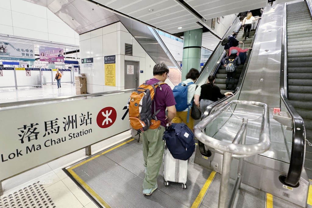 下周加密落馬洲列車班次後，有關比例將提升至3比2。資料圖片
