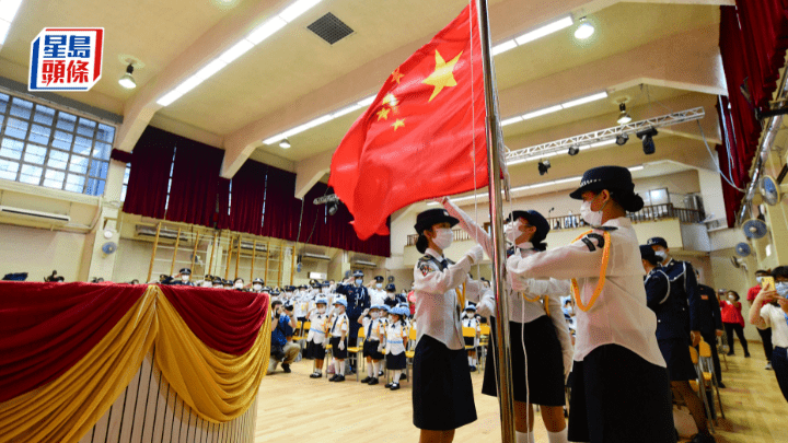 教育局呼籲全港中小學,在9月30日舉行升國旗儀式和奏唱國歌。
