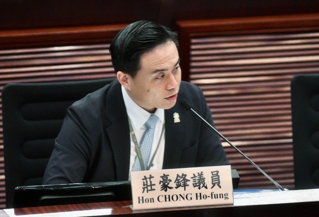 莊豪鋒促請政府將粉嶺高爾夫球場開放為公眾球場。