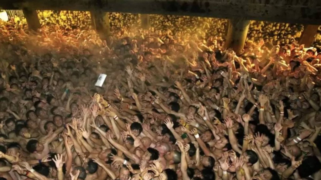 日本岡山市西大寺觀音院的知名「裸祭」。（西大寺觀音院網站）