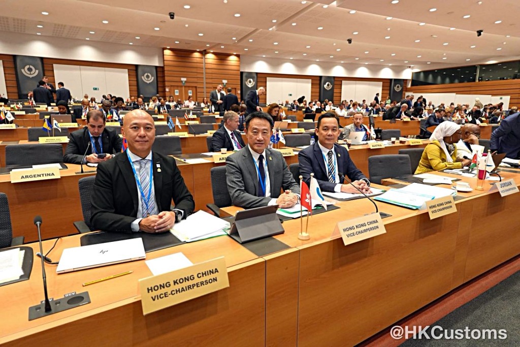 海關關長陳子達(中)出席世界海關組織第92屆政策委員會會議及第145至146屆海關合作理事會會議。fb:香港海關 海關關長陳子達(中)出席世界海關組織第92屆政策委員會會議及第145至146屆海關合作理事會會議。fb:香港海關