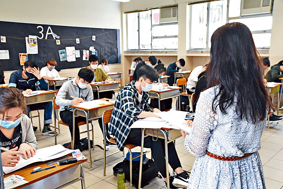 有教師表示，評級改為「及格」與否，實際意義不大。