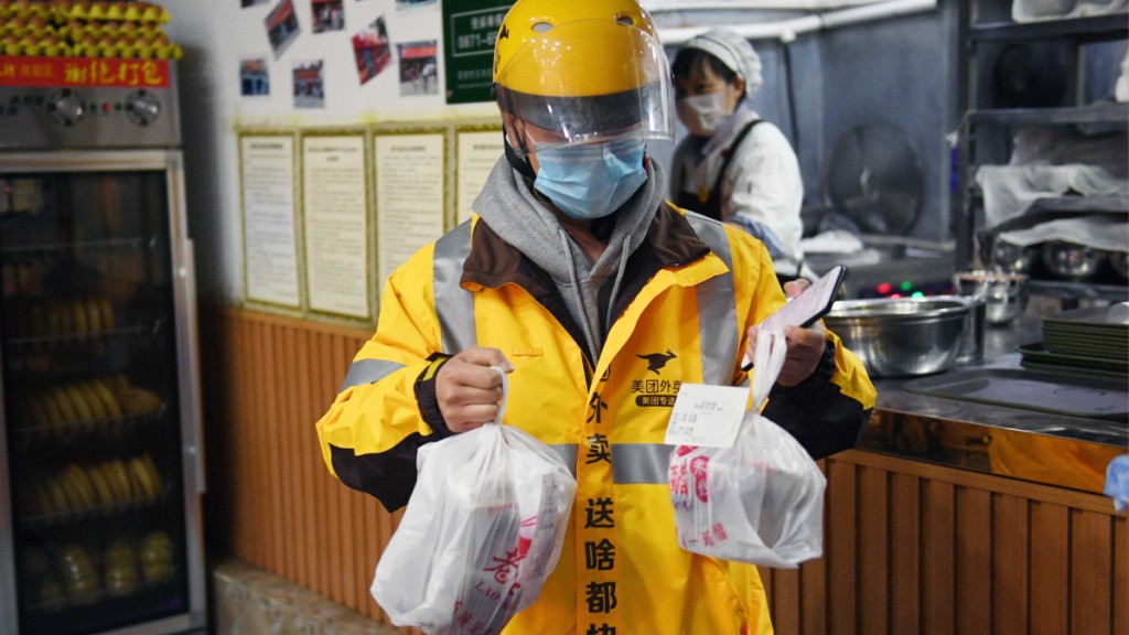 內地推出新措施防止外賣員過度接單。新華社