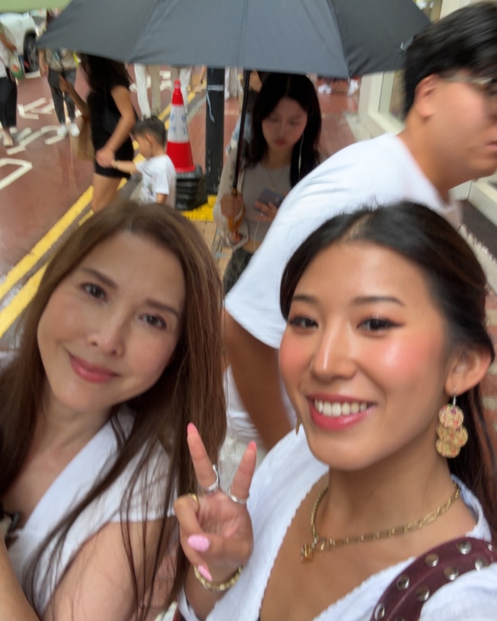 李婉華大女早前在IG分享不少家庭照，當中更見李婉華的一對兒子。
