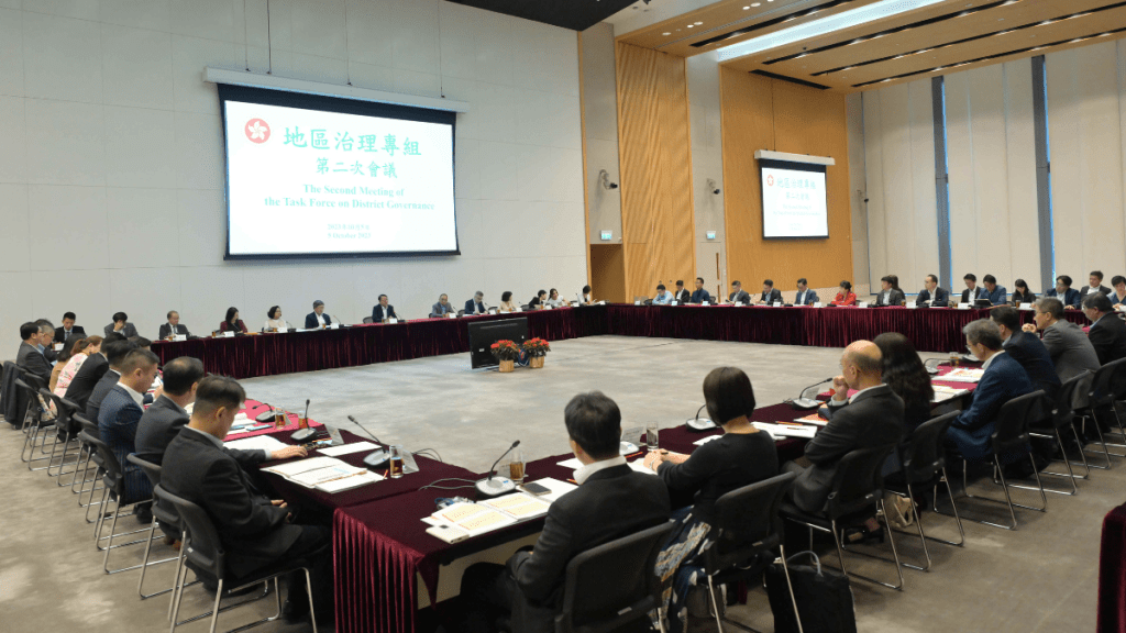 政務司司長陳國基今日出席由政務司副司長卓永興主持的「地區治理專組」第二次會議。政府新聞處