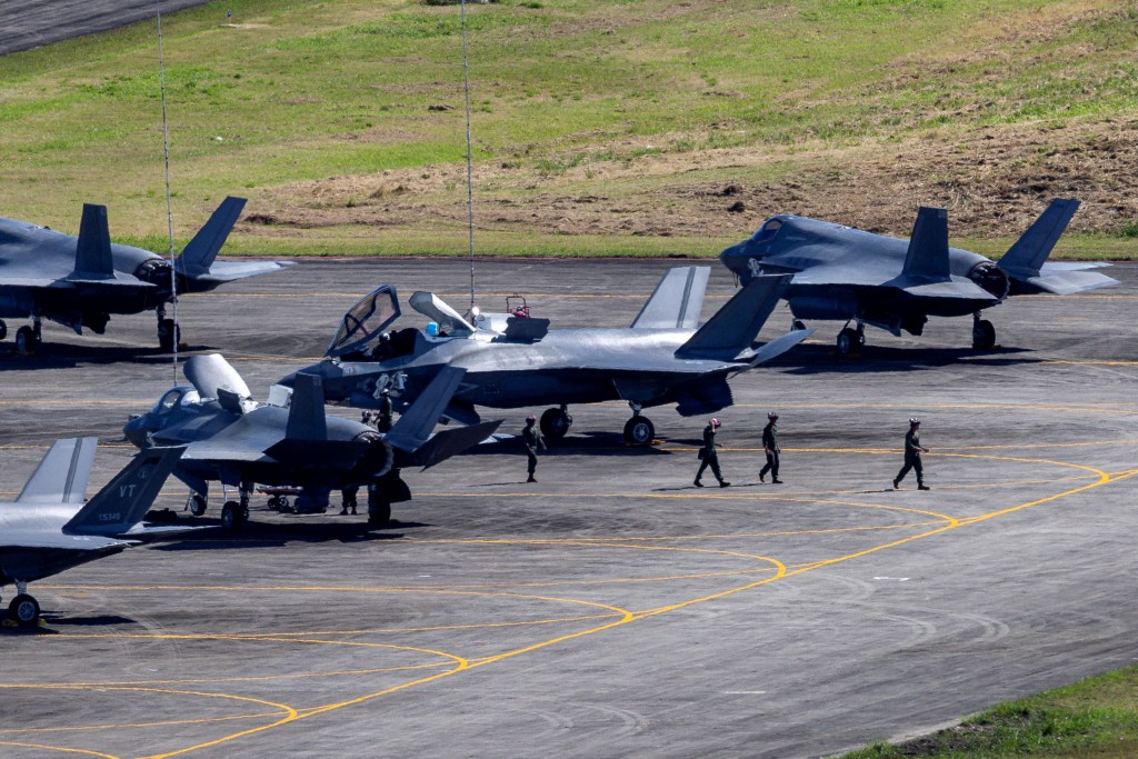 紐時揭美軍機偽裝成民用機，空襲海上運毒船。法新社