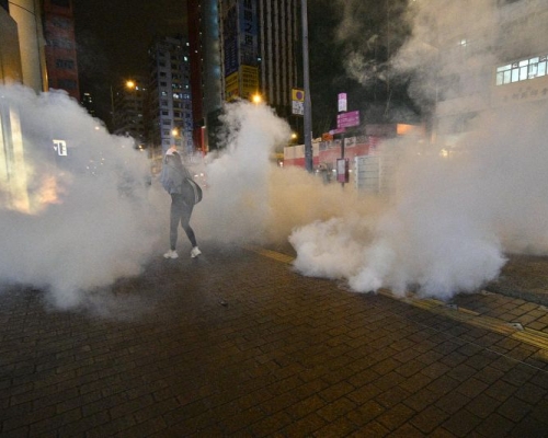 當晚旺角有示威者與警方爆發衝突。資料圖片