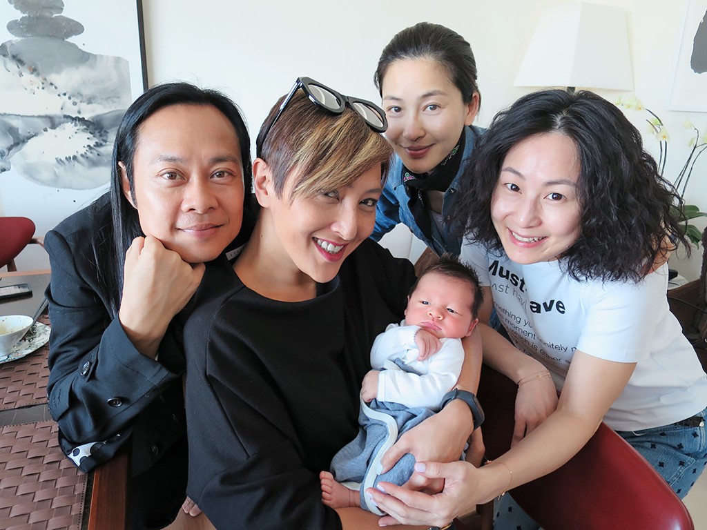 上官詩鈉、蔡一智兩公婆上Kathy家探Avner。