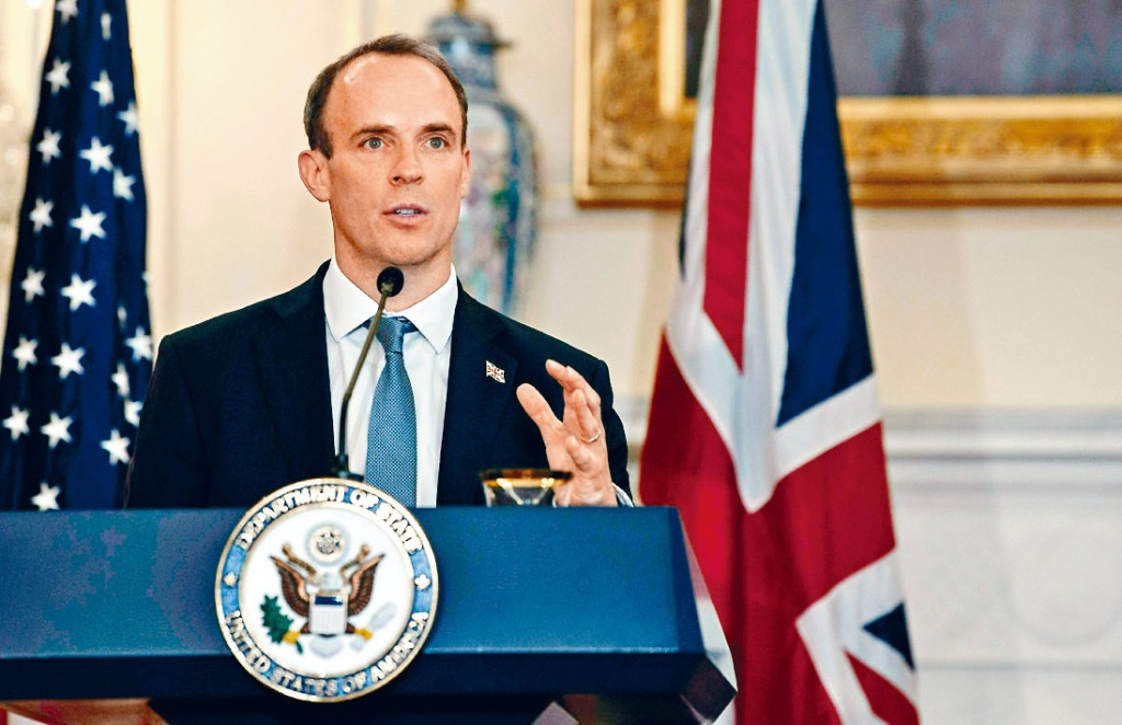 藍韜文批評，北京的做法侵犯香港高度自治。